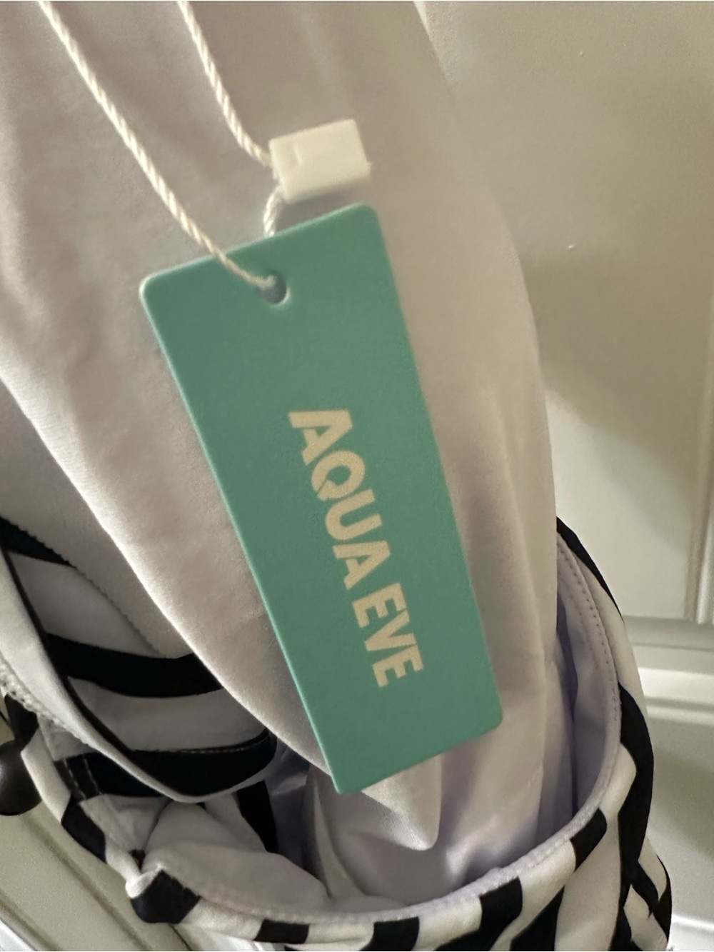 NWT Aqua Eve Swim Top Size M - Picture 3 of 4
